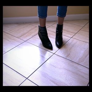 Black woman stiletto boots